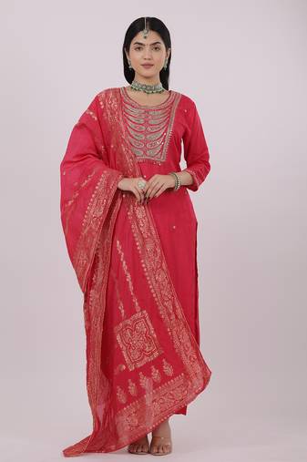 Satrangi women's pink viscose silk embroidered kurta set with three fourth sleeve round neck