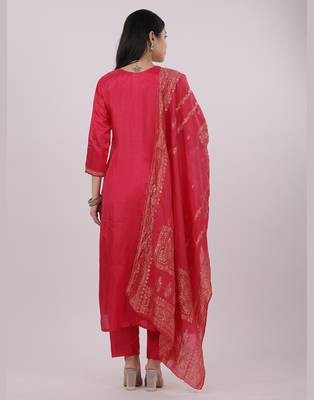 Satrangi women's pink viscose silk embroidered kurta set with three fourth sleeve round neck 2