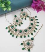 traditional kundan pearl drop bridal choker necklace with chandbali earrings & maang tikka jewellery set