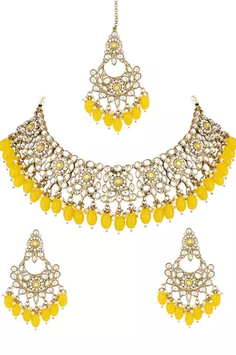 traditional kundan pearl drop bridal choker necklace with chandbali earrings & maang tikka jewellery set