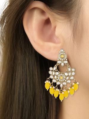 traditional kundan pearl drop bridal choker necklace with chandbali earrings & maang tikka jewellery set 5