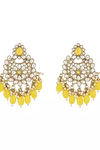 traditional pearl kundan studded choker jewellery necklace set with maang tikka