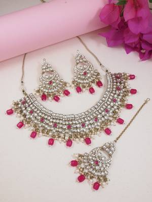 traditional kundan pearl hanging choker necklace jewellery set with earrings & maang tikka 1