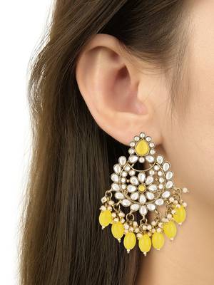 traditional pearl kundan studded choker jewellery necklace set with maang tikka 5