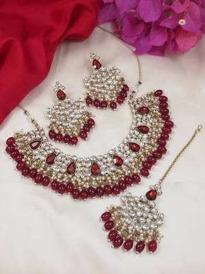 traditional kundan pearl hanging choker necklace jewellery set with earrings & maang tikka 1