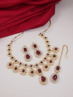 stylish traditional kundan stone necklace jewellery set 1