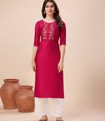  magenta viscose floral embroidered straight kurta