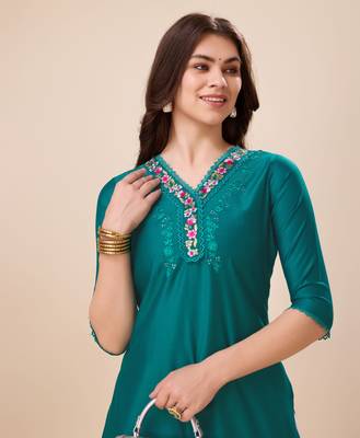  green viscose floral embroidered straight kurta 3