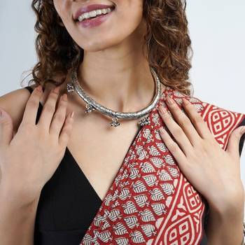 Boho indian jewelry style: indian silver choker necklace set with statement bib necklace 1