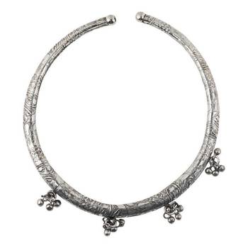 Boho indian jewelry style: indian silver choker necklace set with statement bib necklace 3