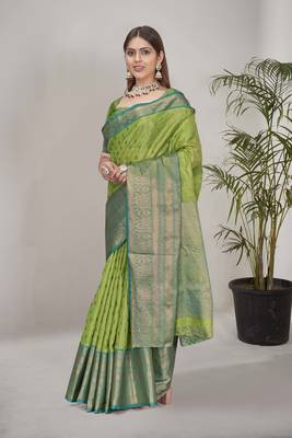 Green kanchipuram pattu silk traditional contrast zari woven saree 2
