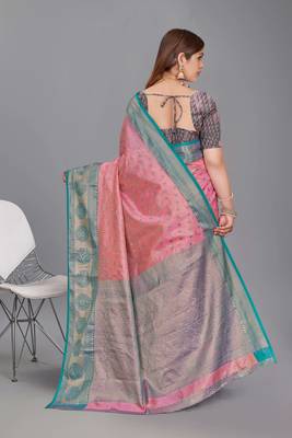 Pink kanchipuram pattu silk traditional contrast zari woven saree 3
