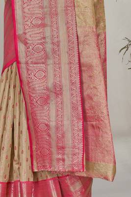 Chickoo kanchipuram pattu silk traditional contrast zari woven saree 5