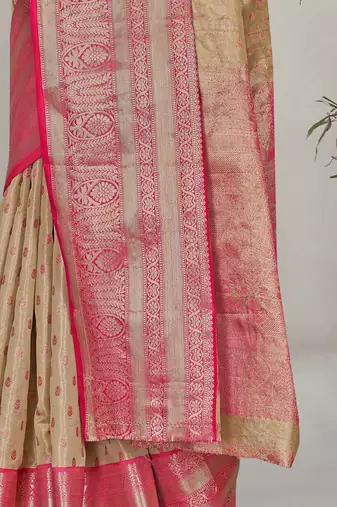 Chickoo kanchipuram pattu silk traditional contrast zari woven saree