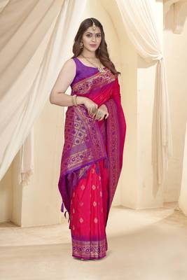 Pink Soft Silk Contrast Gold Zari Woven Saree 2