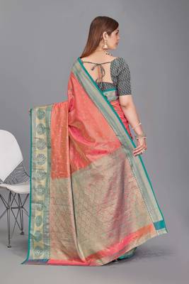 Peach kanchipuram pattu silk traditional contrast zari woven saree 3