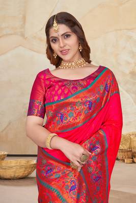 Pink Muniya Paithani Silk Zari Woven Saree 3