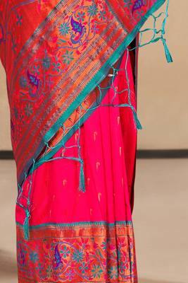 Pink Muniya Paithani Silk Zari Woven Saree 4