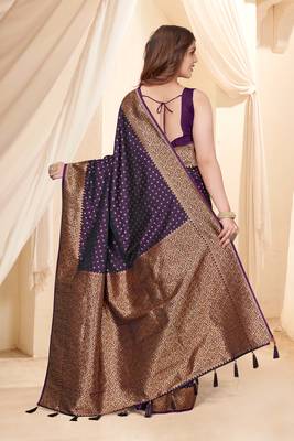 Magenta Faux Banarasi Katan Silk Zari Woven Saree 4