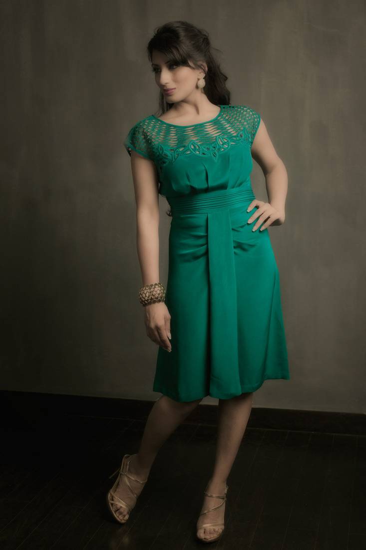 green cutwork dress Rent Karen Millen Green Cutwork Volume Sleeve Woven Mini Dress main image 1