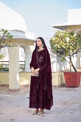 Wine Embroidered Georgette Semi_Stitched Semi_Stitched Party Wear Salwarsuit