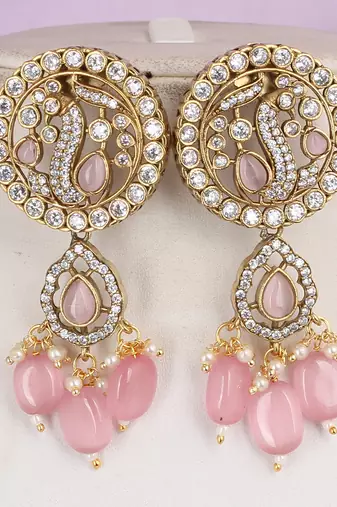 Semi precious beads with victorian pendant set