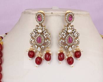 Semi precious beads with victorian pendant set 2