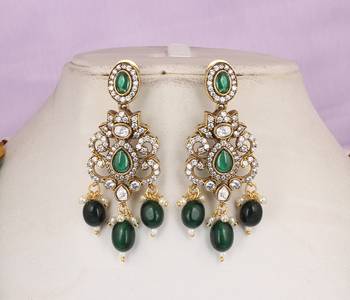 Semi precious beads with victorian pendant set 2