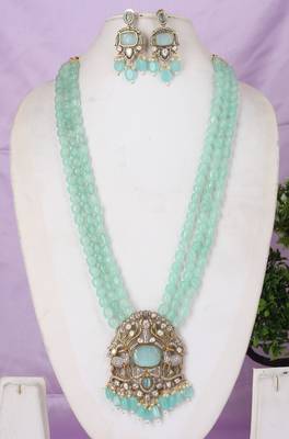 Semi precious beads with victorian pendant set 1