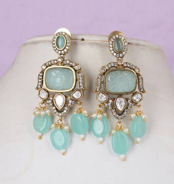 Semi precious beads with victorian pendant set 2