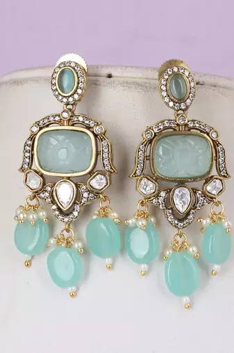 Semi precious beads with victorian pendant set