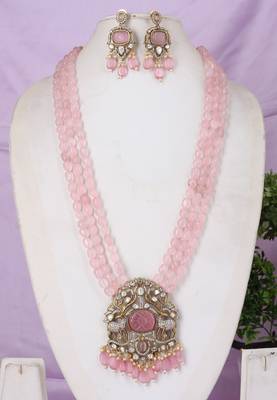Semi precious beads with victorian pendant set 1