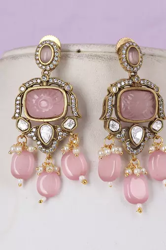 Semi precious beads with victorian pendant set