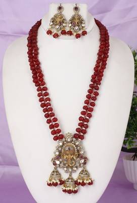 Semi precious beads with victorian pendant set 1
