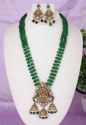 Semi precious beads with victorian pendant set 1