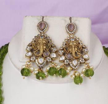 Semi precious beads with victorian pendant set 2