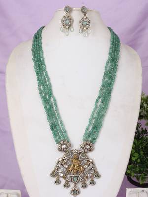 Semi precious beads with victorian pendant set 1
