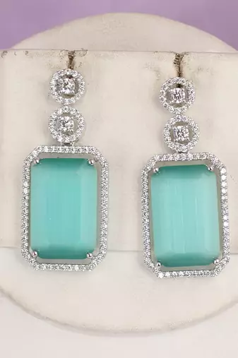 Semi precious beads with zerkon stone pendant set