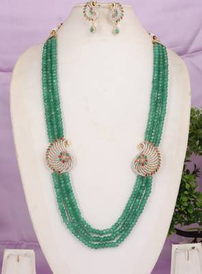 Semi precious beads with zerkon stone pendant set 1