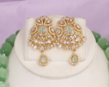 Semi precious beads with zerkon stone pendant set 2