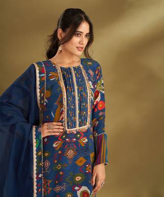 Blue viscose crepe printed kurta sets 4