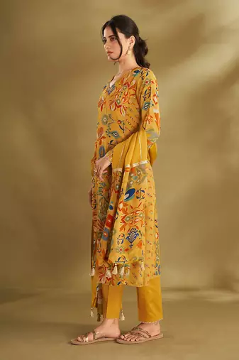 Yellow viscose crepe print a-line kurta set