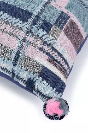 Mezposh blue, pink & multi checkered cotton acrylic jacquard cushion cover (16"x16")