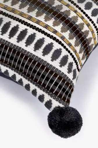 Mezposh natural & grey aztec self design cotton lurex jacquard cushion cover (16"x16")