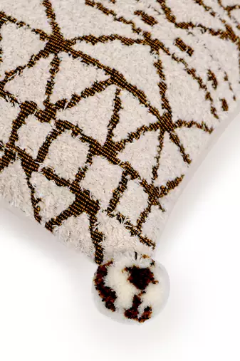 Mezposh cream & gold geometric cotton acrylic jacquard cushion cover (16"x16")