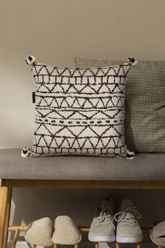 Mezposh cream & gold geometric cotton acrylic jacquard cushion cover (16"x16")