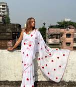 Exclusive georgette heart print saree with blouse piece