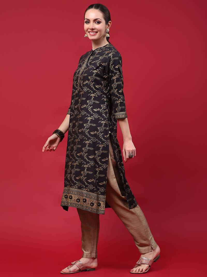 Women Liva Rayon Pink Floral Print Short Kurti main image 1