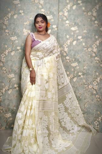 Beautiful Cream Khadi Cotton Jamdani Saree