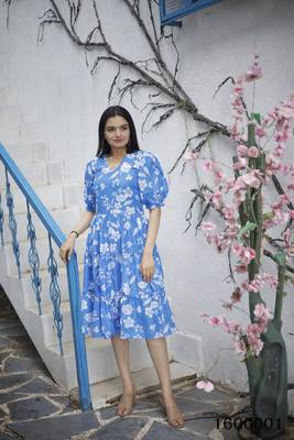 Blue colour beautiful girlish short kurti for party looks 2